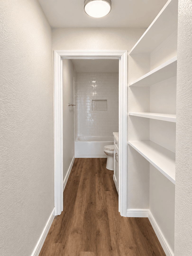 Pasadena Apartment: 839 N. Summit Ave
