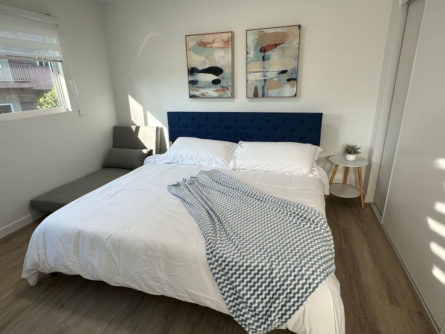Pasadena Apartment: 1577 N Fair Oaks Avenue