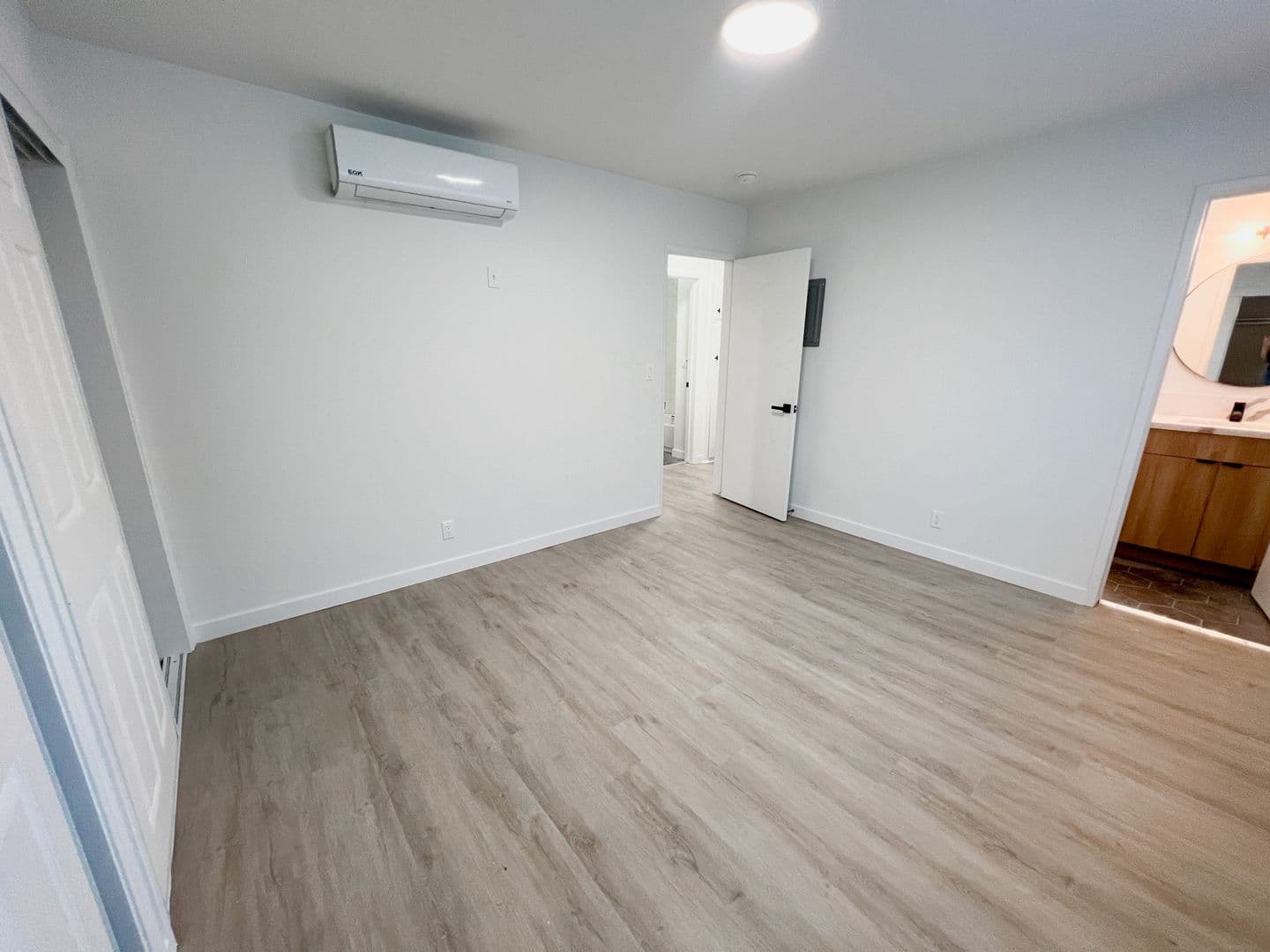 Pasadena Apartment: 435 N. Euclid Ave.