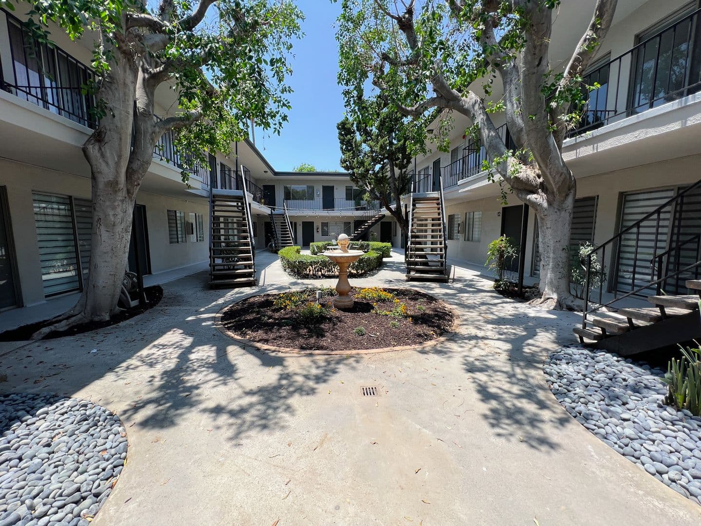 Pasadena Apartment: 435 N. Euclid Ave.
