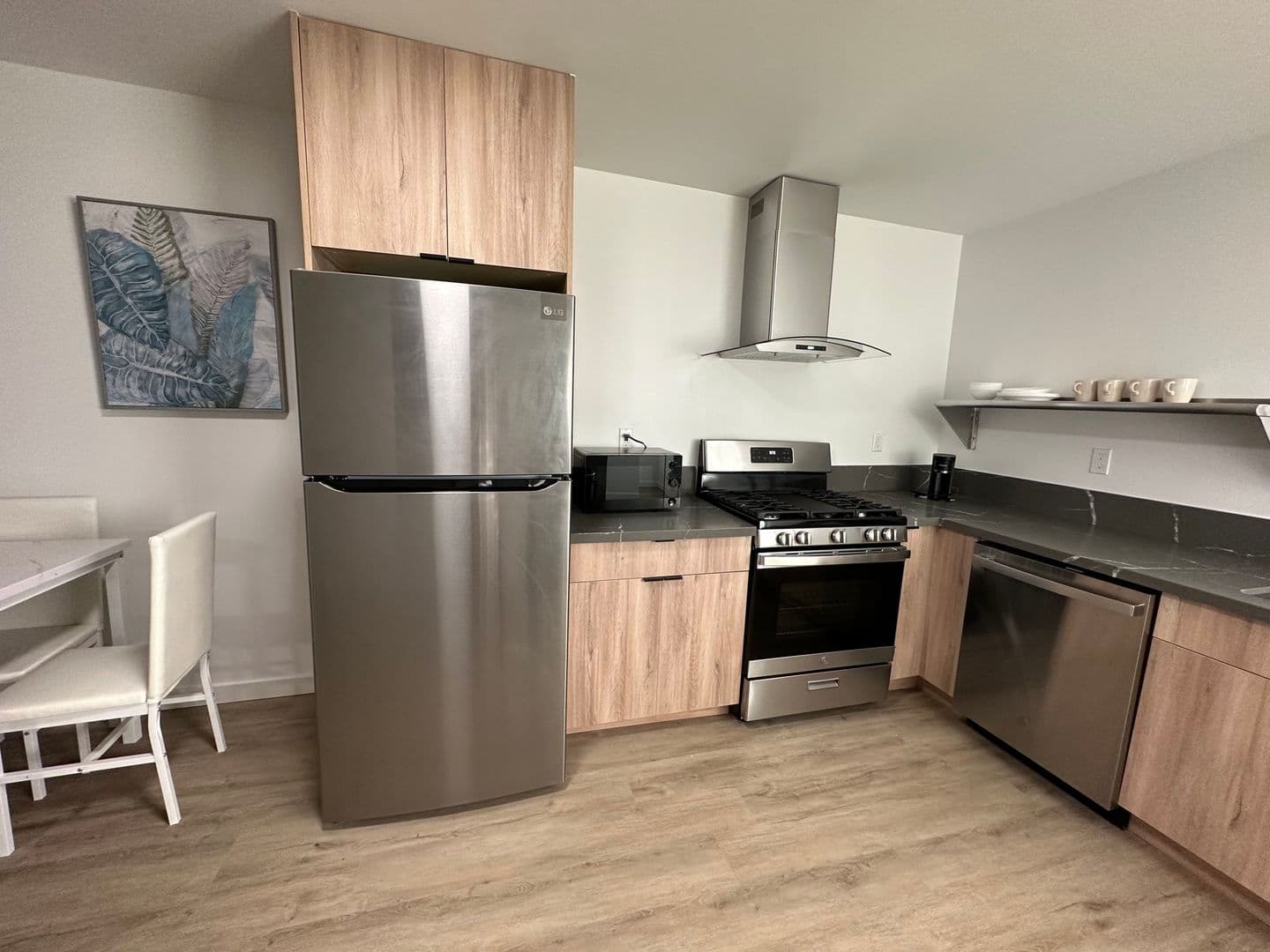 Pasadena Apartment: 1577 N Fair Oaks Avenue