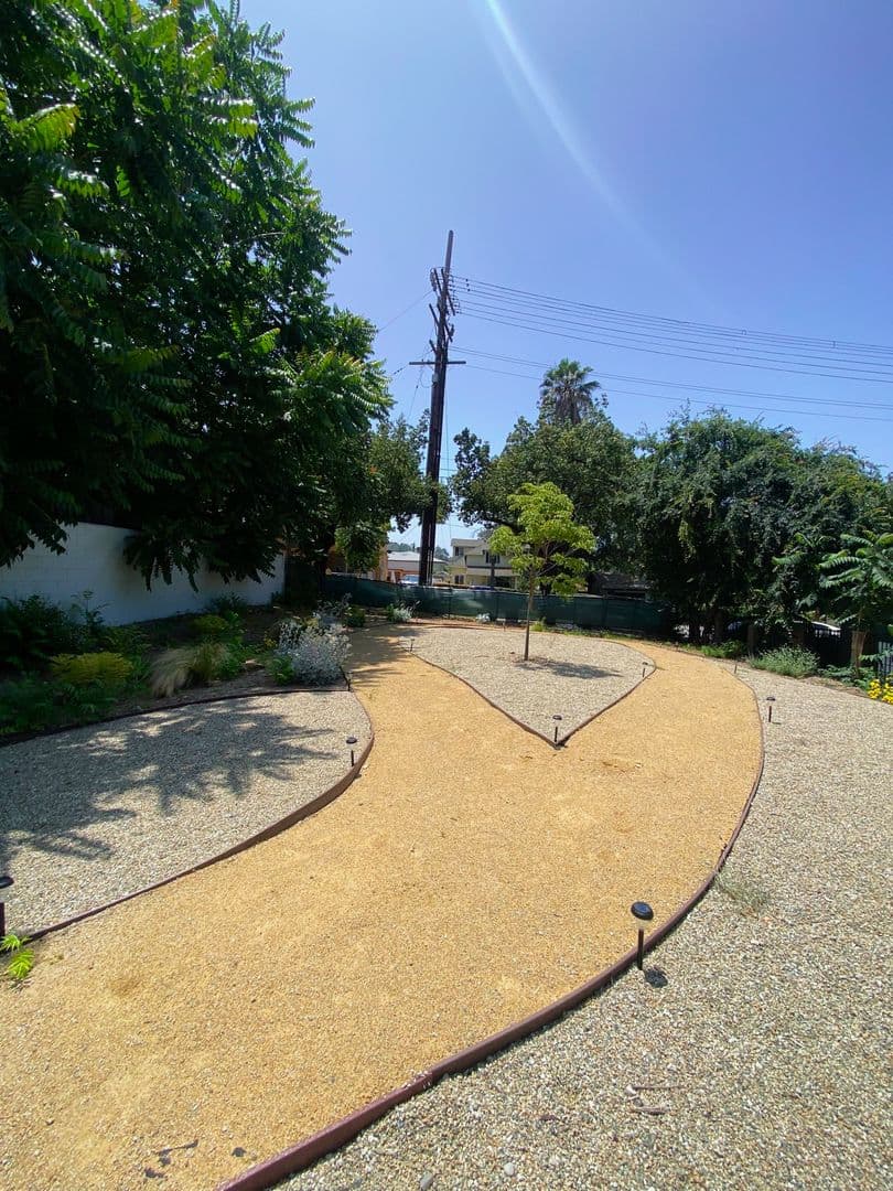 Pasadena Apartment: 1577 N Fair Oaks Avenue