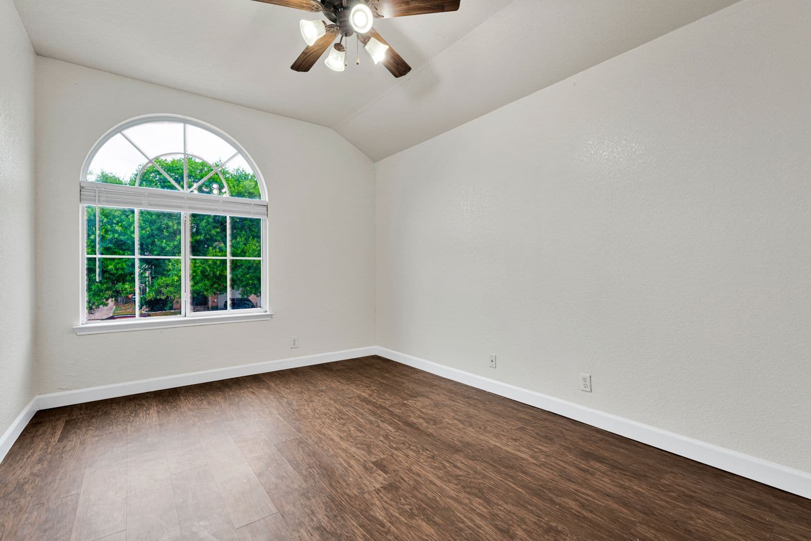 San Antonio House: 8004 Santa Catalina
