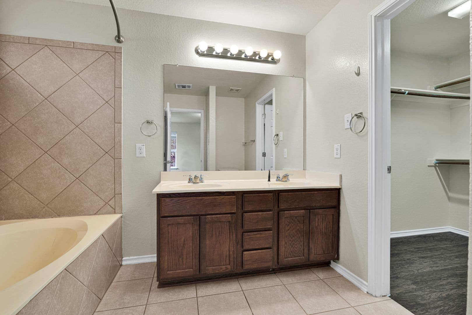 San Antonio House: 11606 Wayward Daisy