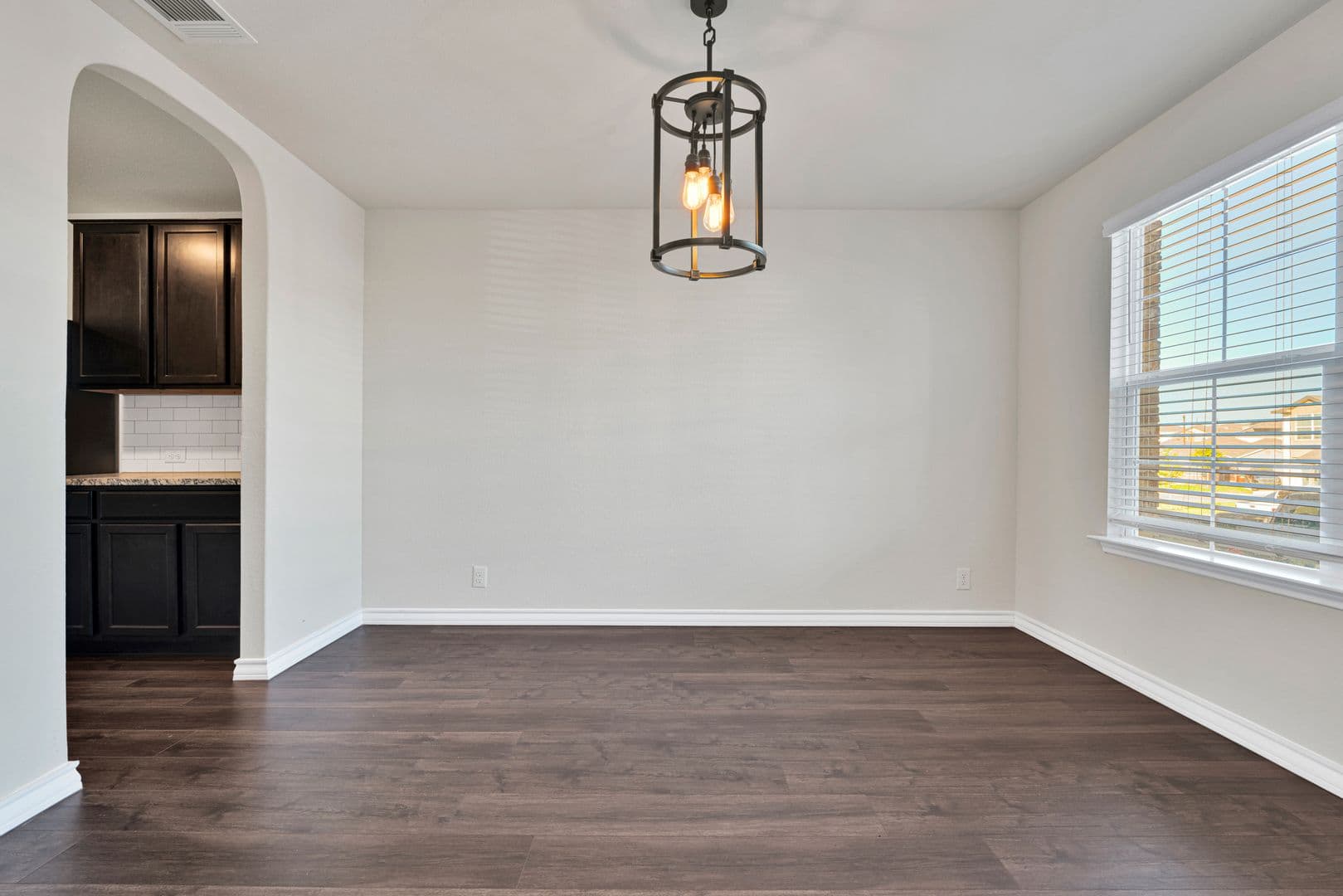 San Antonio House: 142 American Robin Way