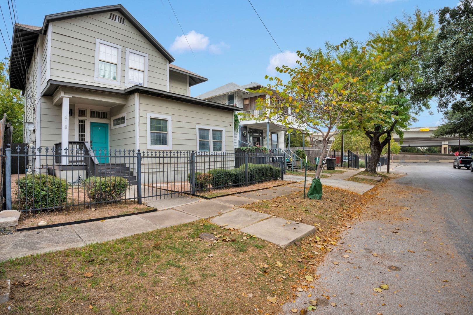 San Antonio Apartment: 618 Atlanta St
