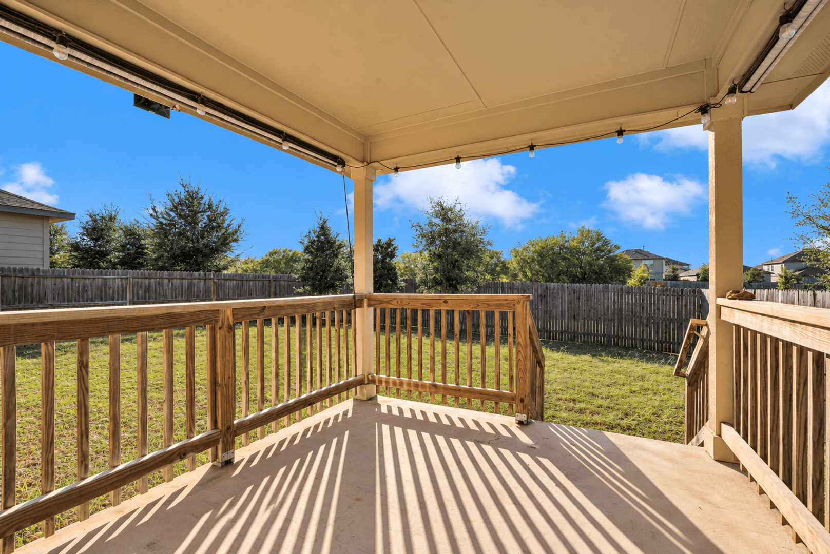 San Antonio House: 142 American Robin Way