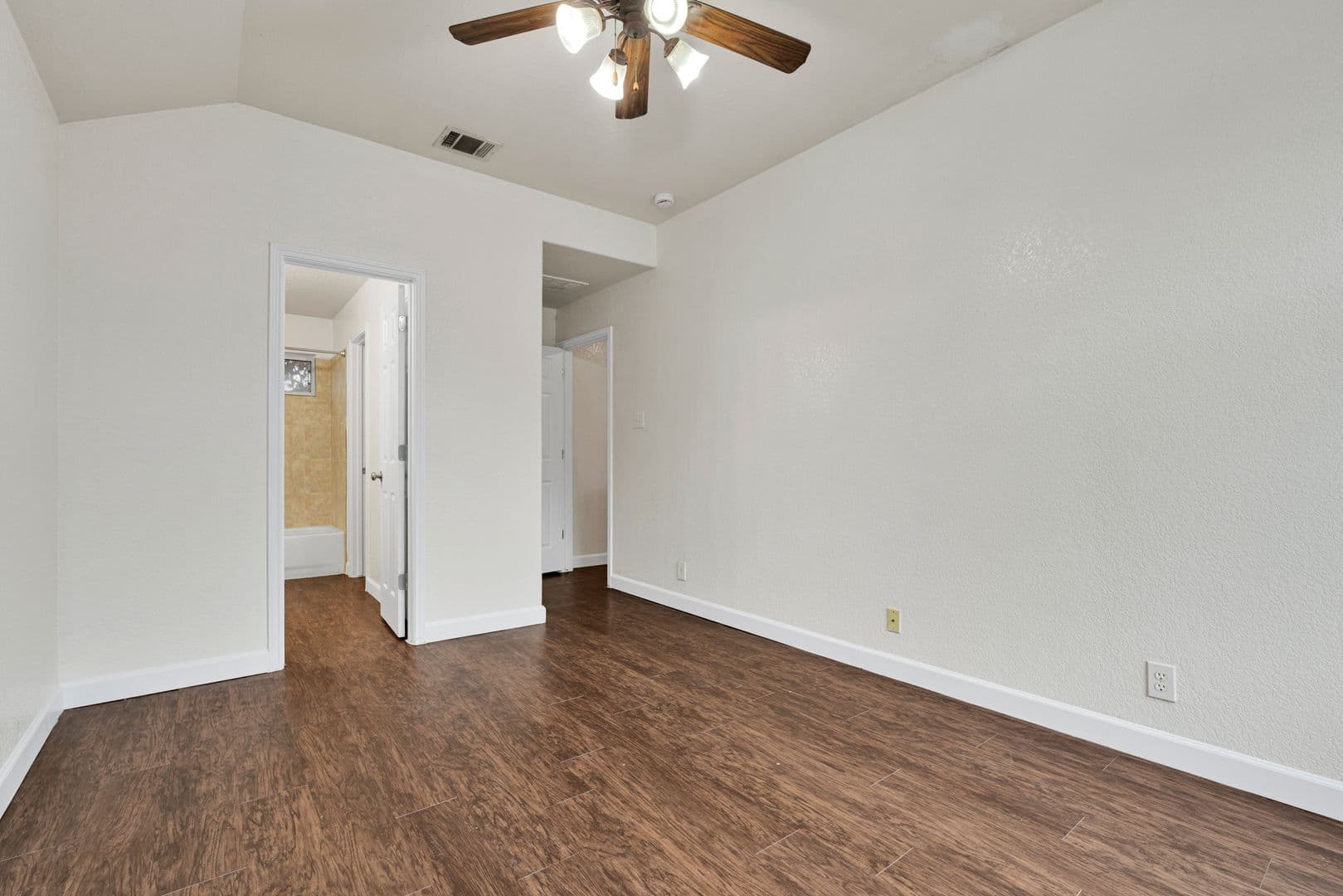 San Antonio House: 8004 Santa Catalina