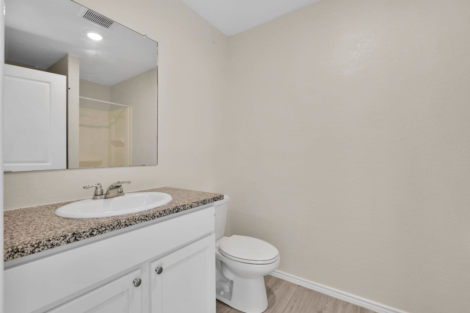 San Antonio House: 7184 Elm Cove