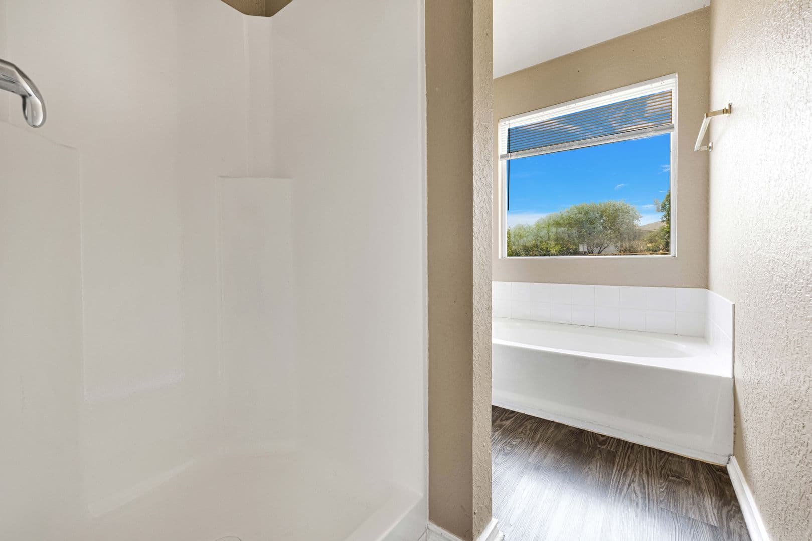 San Antonio House: 6019 Old Corral