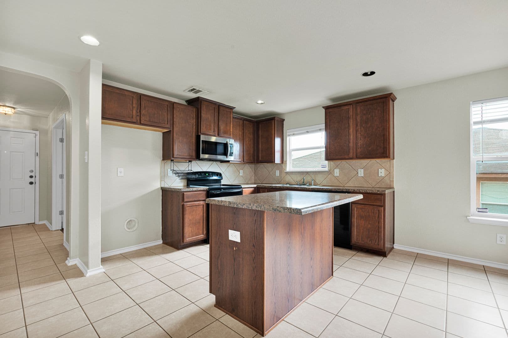 San Antonio House: 11606 Wayward Daisy