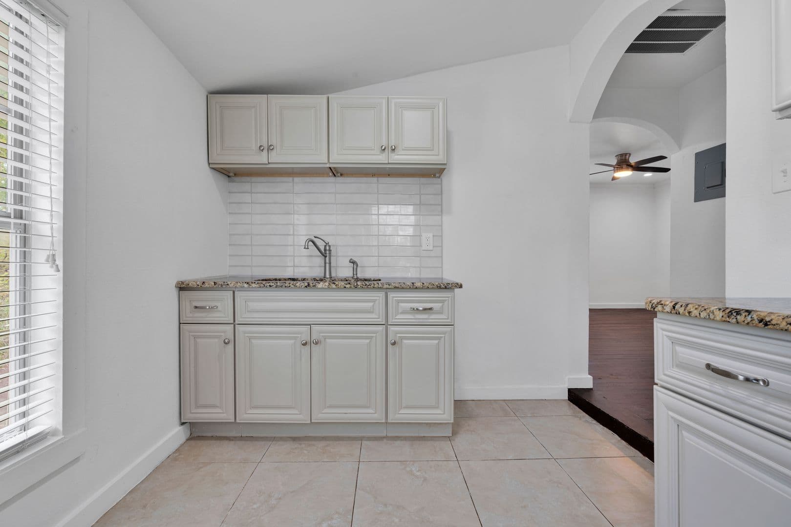 San Antonio Apartment: 618 Atlanta St
