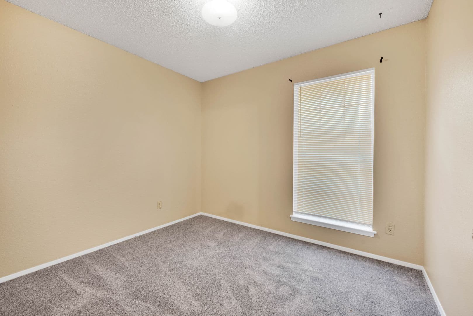 San Antonio House: 6427 Ridge Place