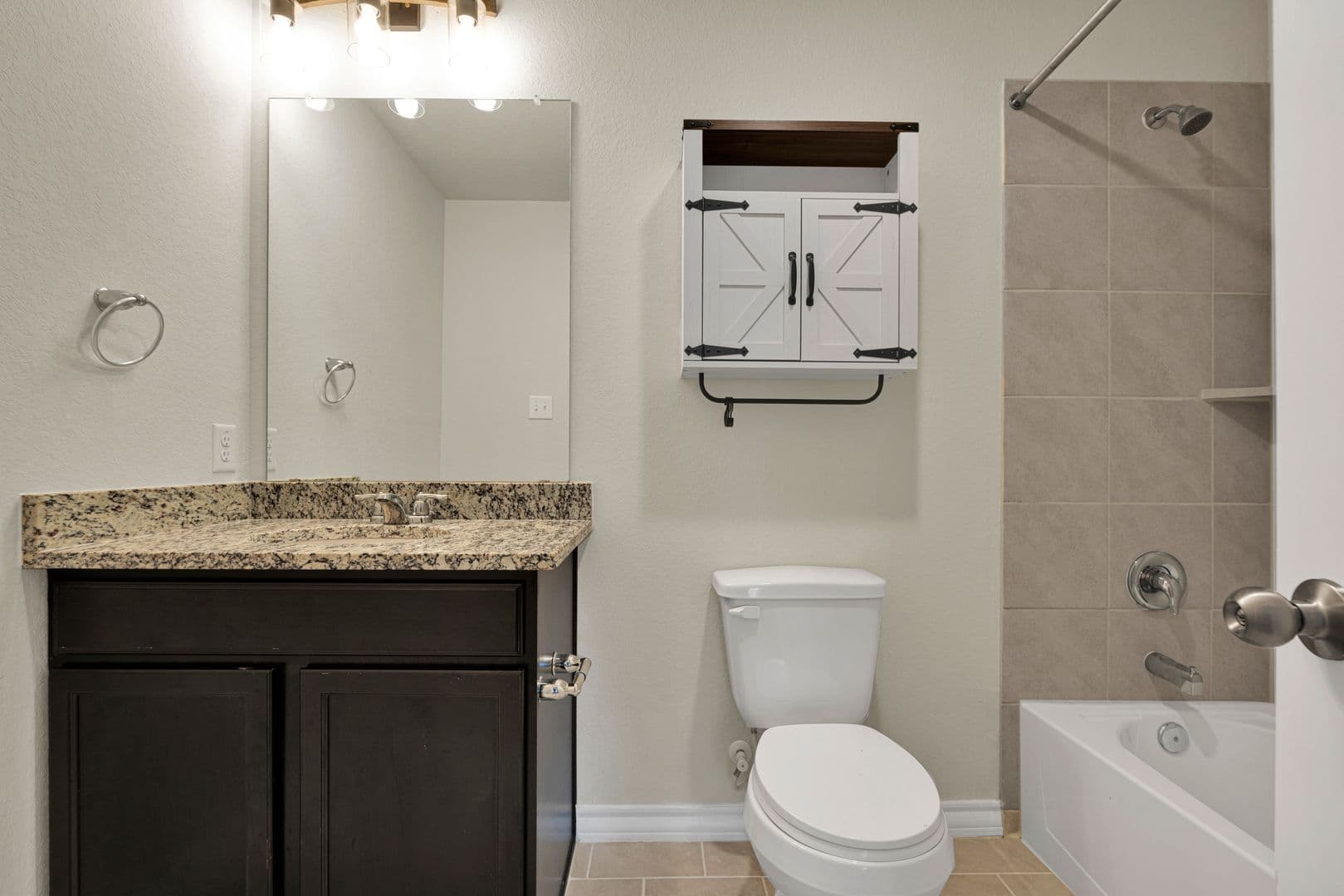 San Antonio House: 142 American Robin Way
