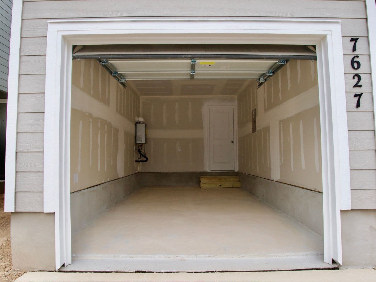 San Antonio House: 7627 Chancery Gate