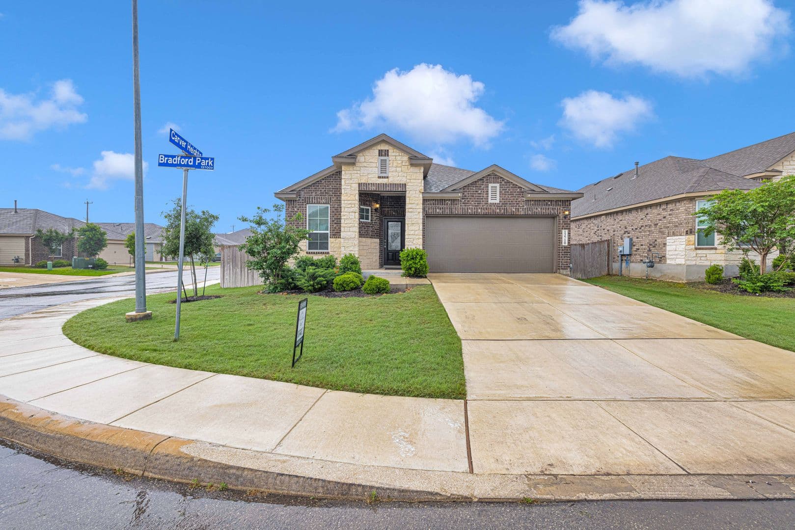 San Antonio House: 13710 Bradford Park