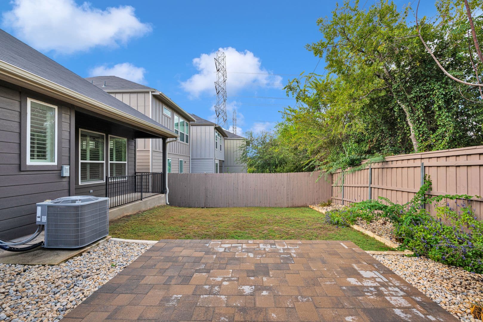 San Antonio House: 4415 Tiger Run