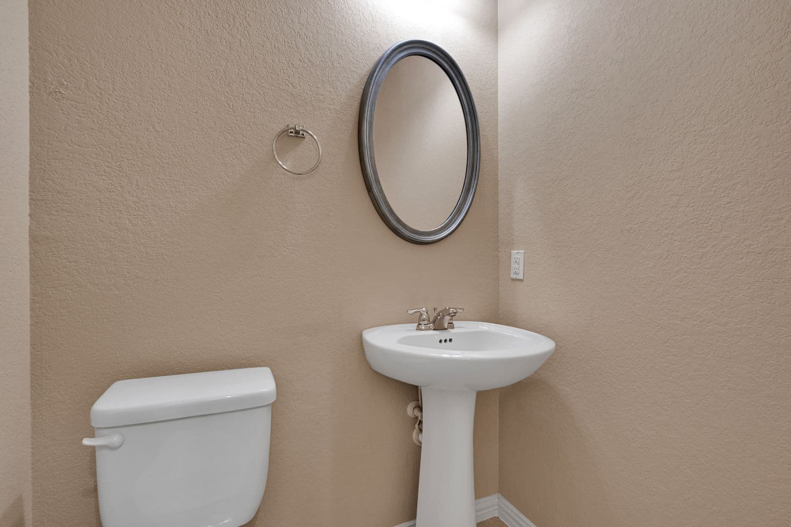 San Antonio House: 3303 Cherokee Cv