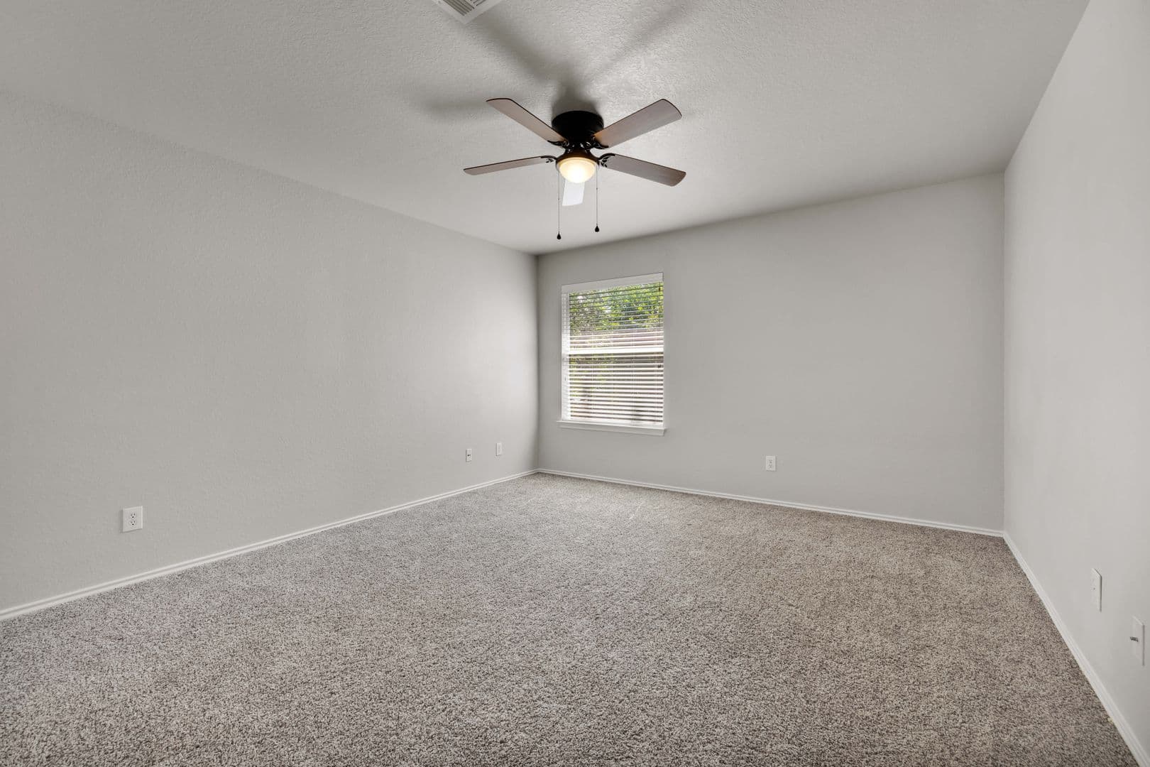San Antonio House: 439 Dandelion Bend