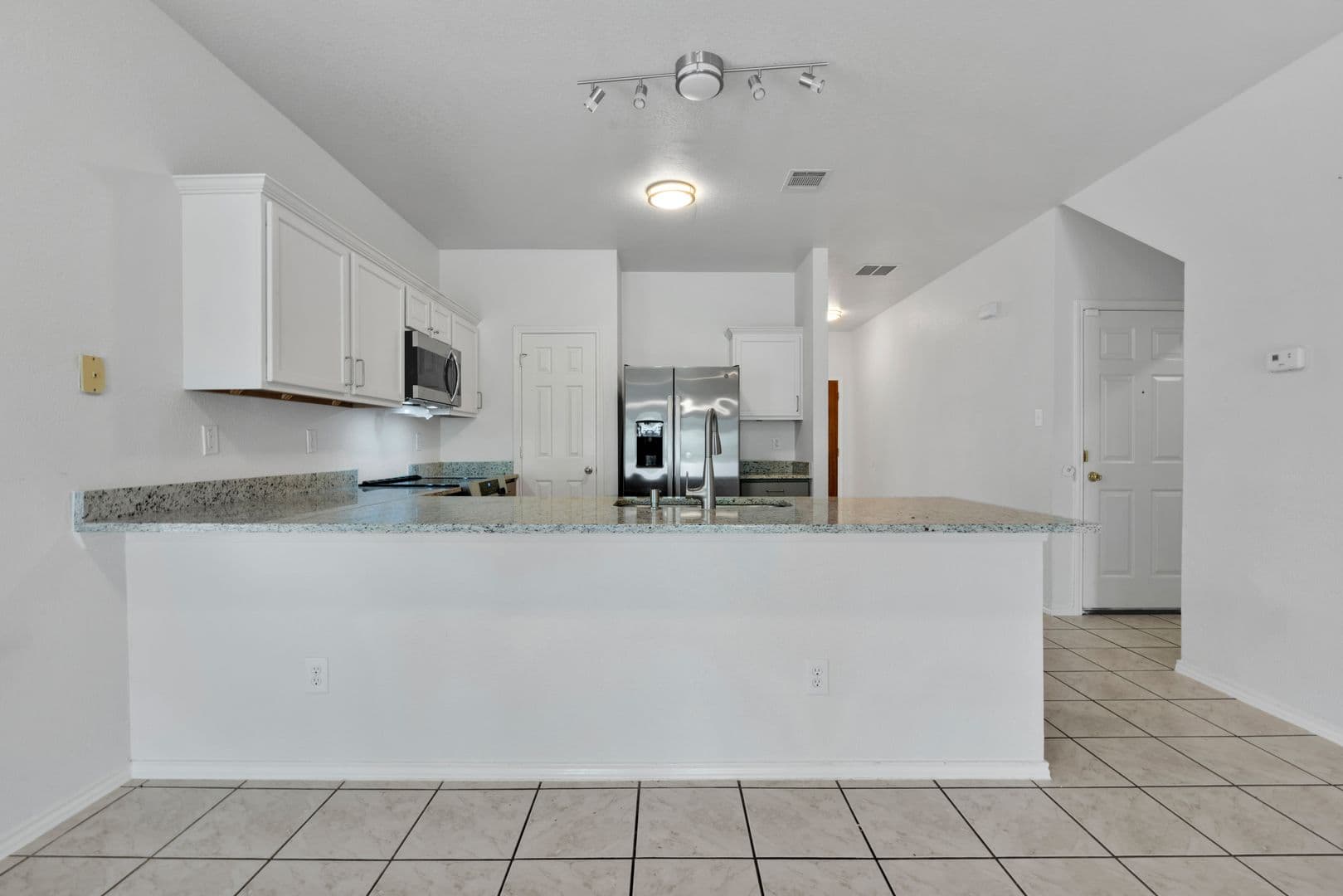 San Antonio House: 26803 Sparrow Ridge