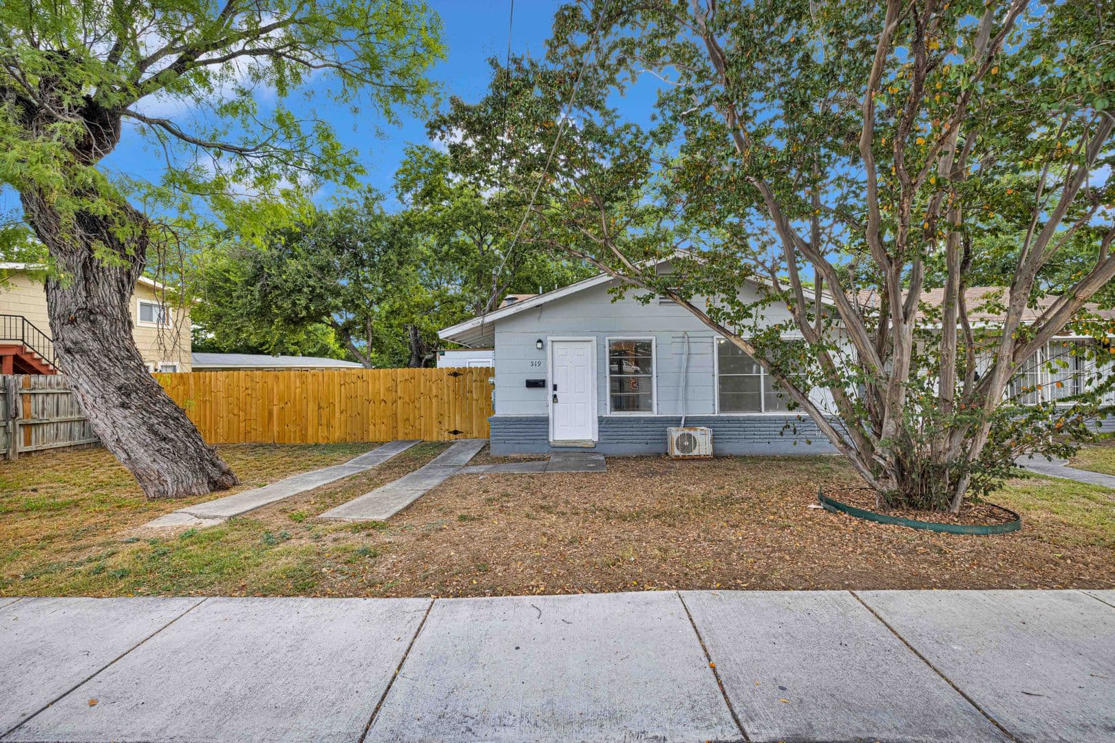 San Antonio House: 519 Venice