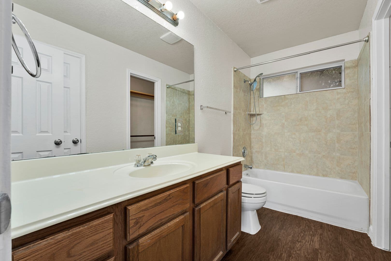 San Antonio House: 8004 Santa Catalina