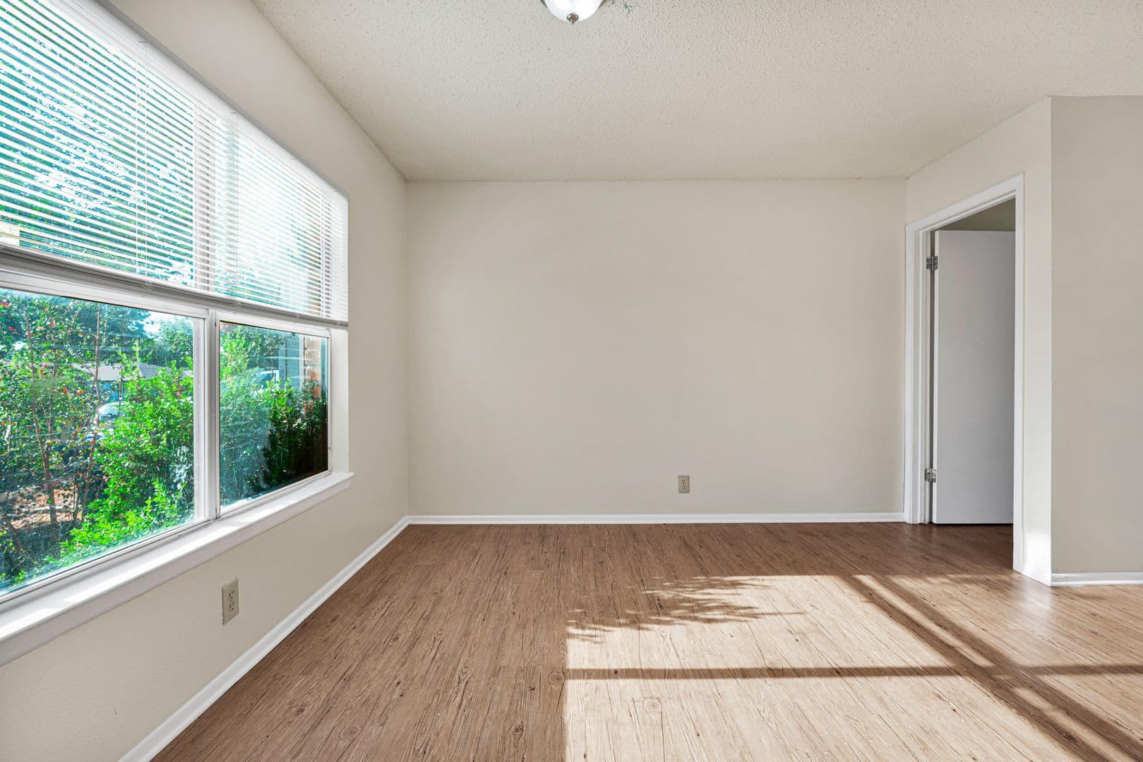 San Antonio House: 13343 Pecan Glade