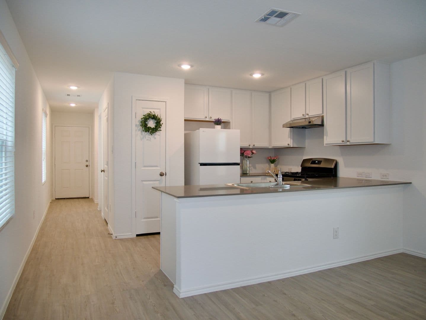 San Antonio House: 7627 Chancery Gate