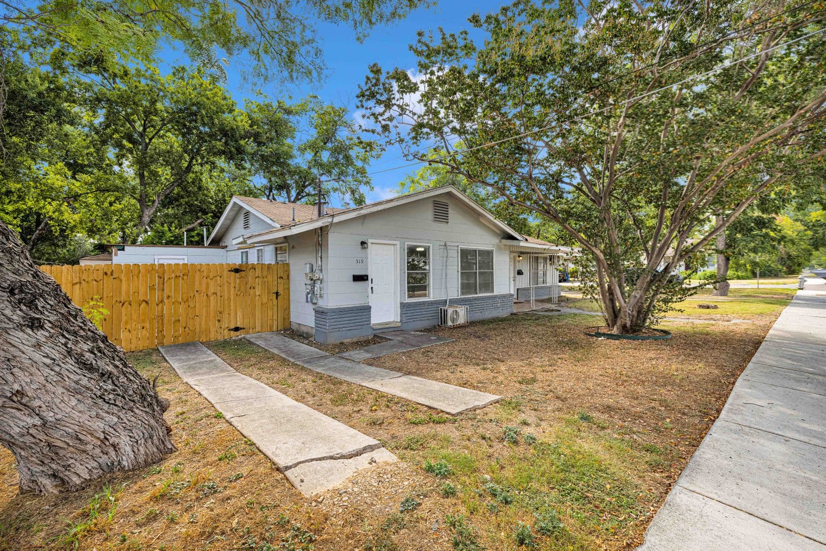 San Antonio House: 519 Venice