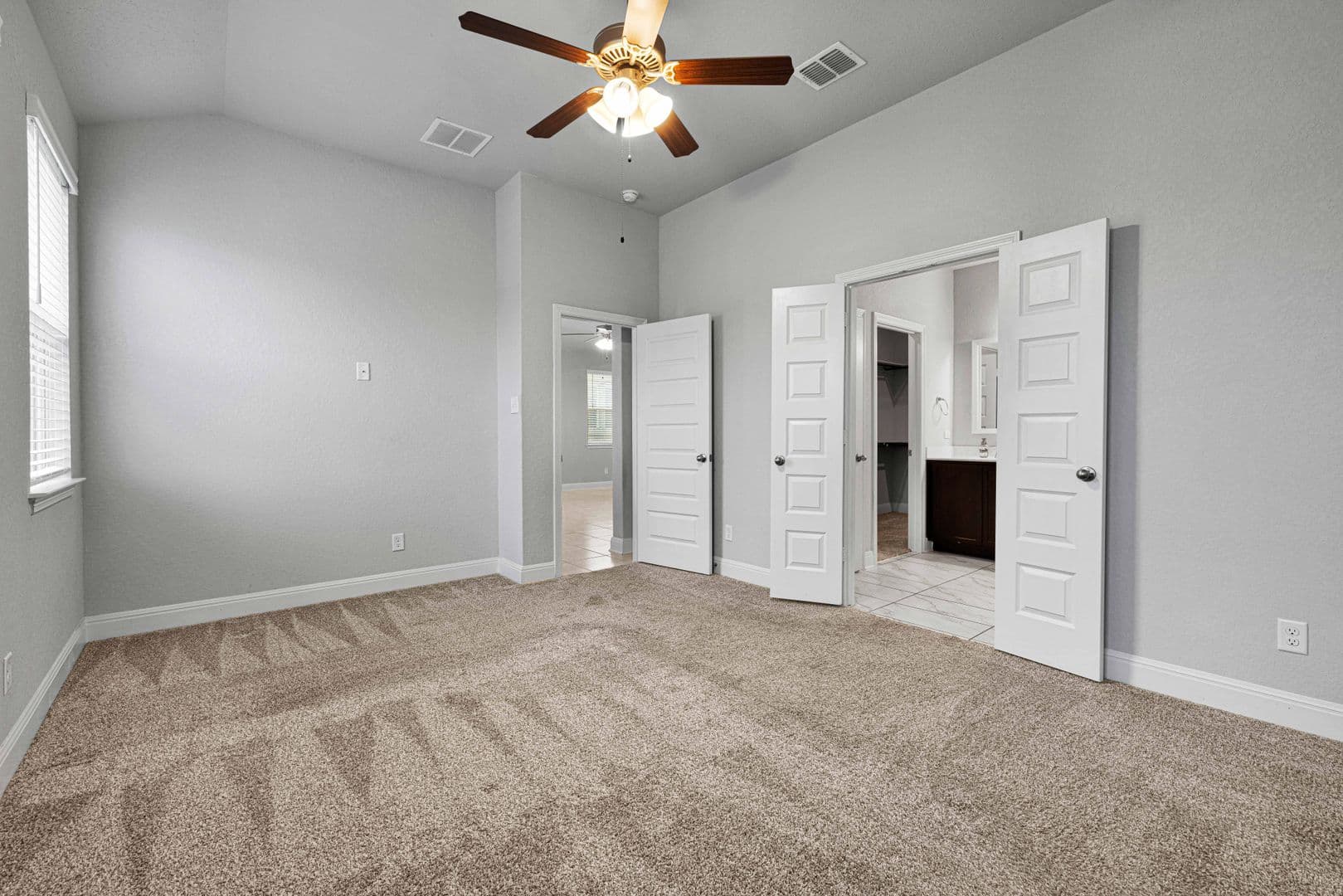 San Antonio House: 13710 Bradford Park
