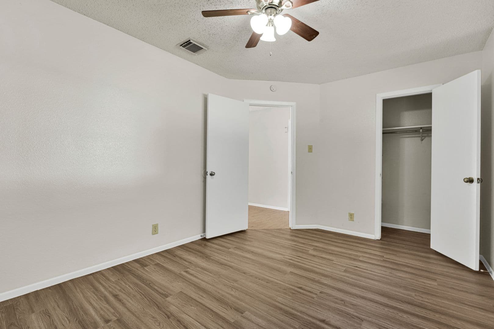 San Antonio House: 13343 Pecan Glade