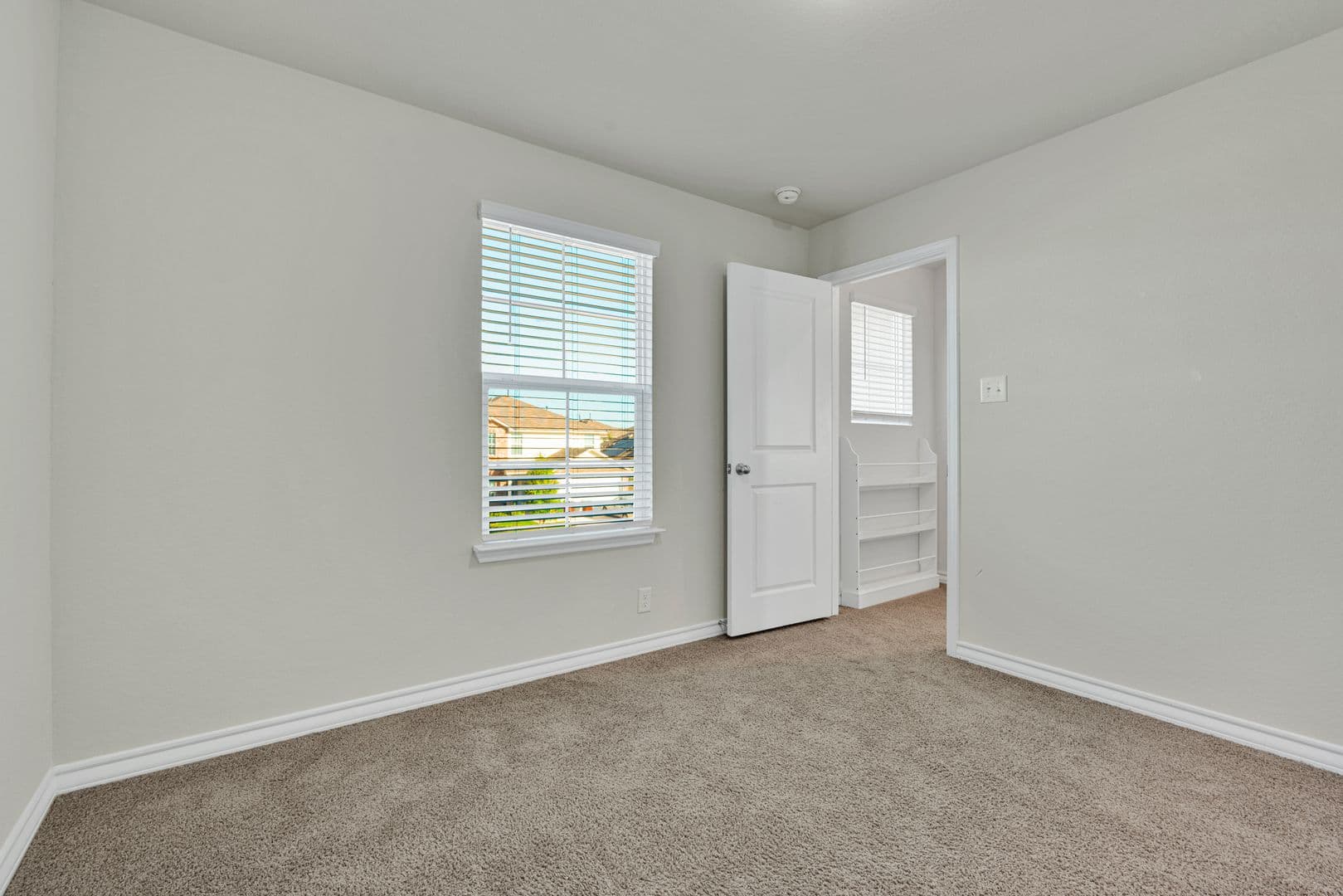 San Antonio House: 142 American Robin Way