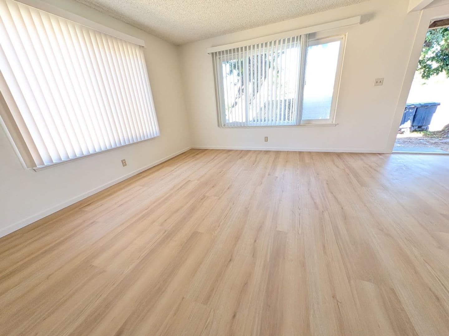 Bellflower Apartment: 8748 Cedar Street