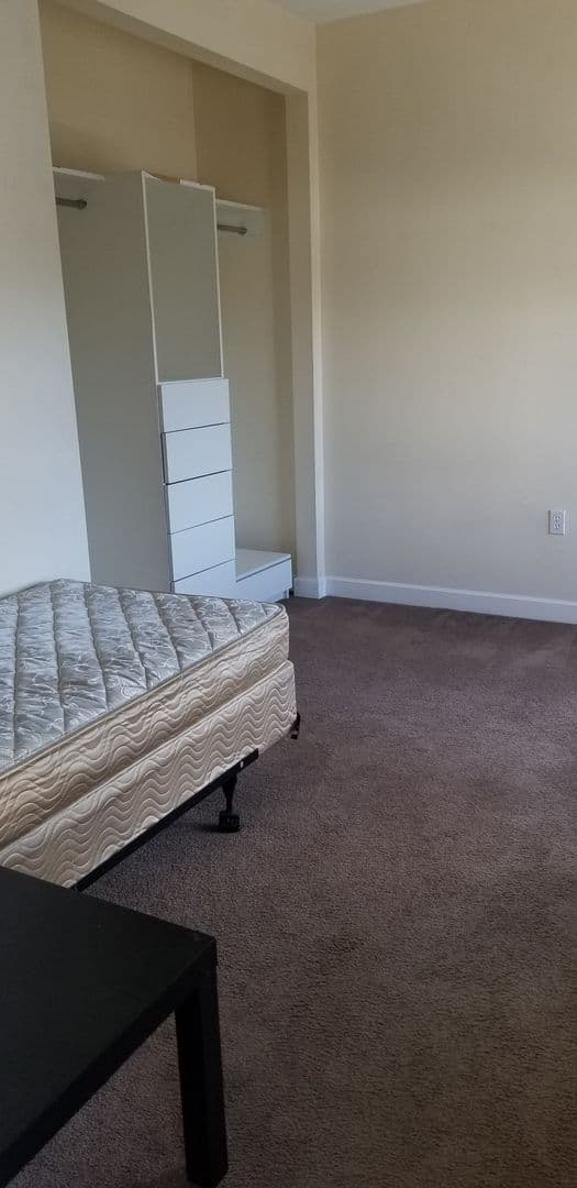 Pomona Apartment: 115 E 3rd St