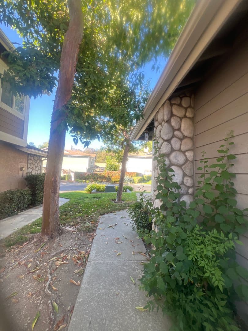 San Dimas House: 962 Bidwell Road