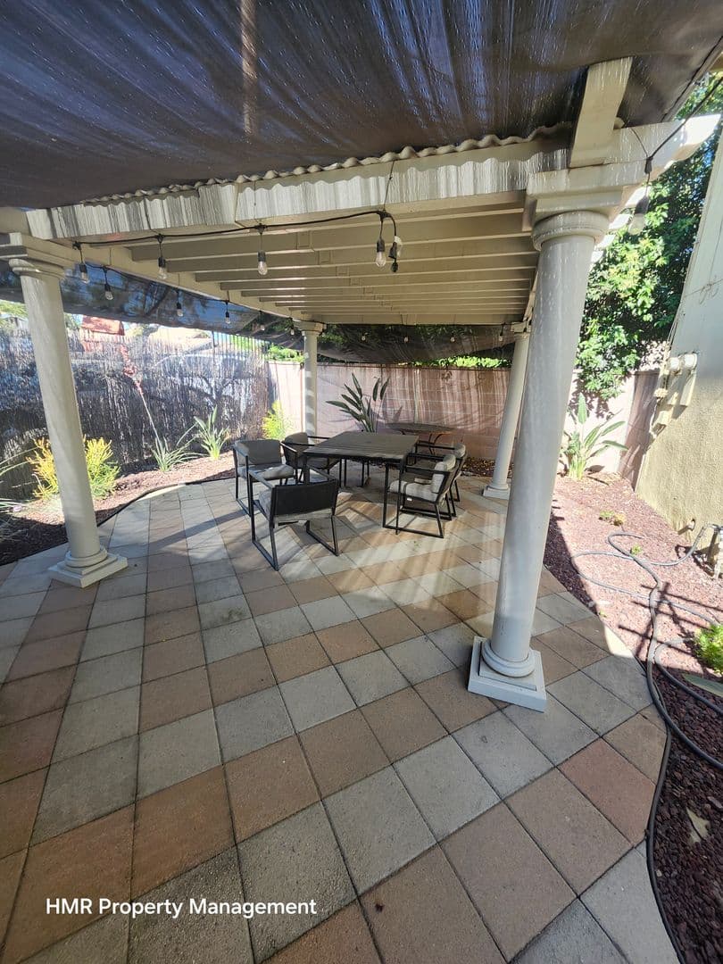 Pomona Condo: 521 1/2 San Francisco Ave