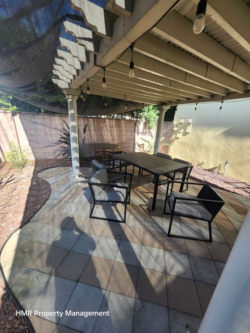 Pomona Condo: 521 1/2 San Francisco Ave