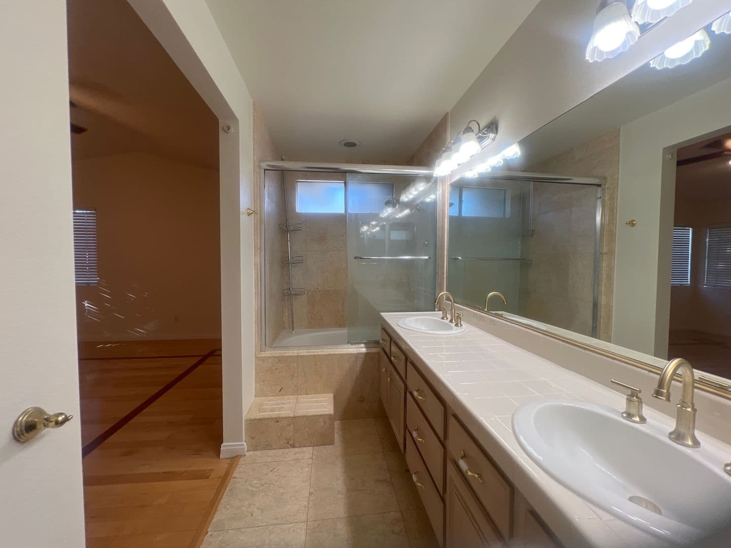 San Dimas House: 962 Bidwell Road