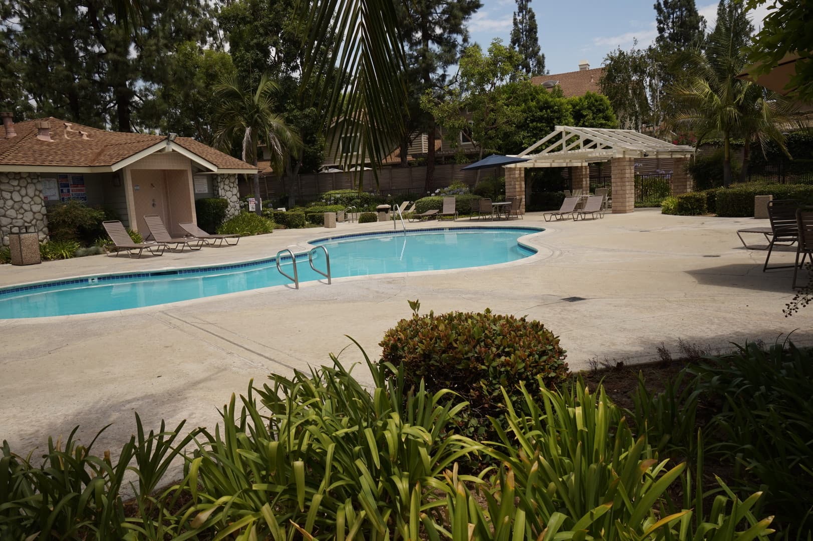 San Dimas House: 962 Bidwell Road
