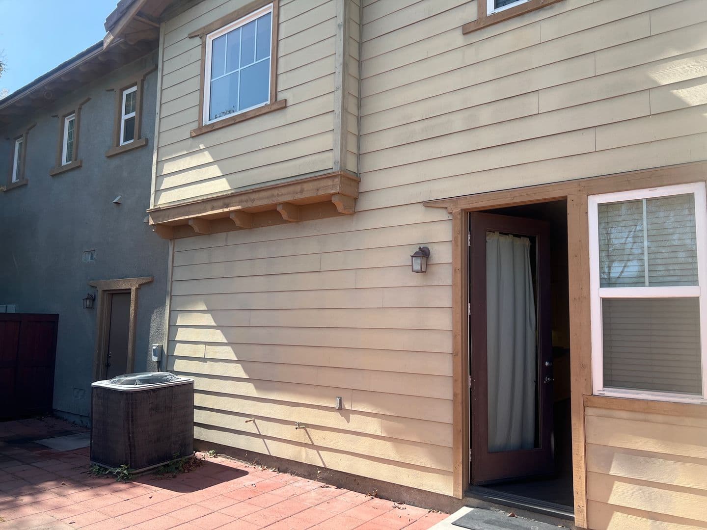 Chino Townhome: 7043 Piedmont St.