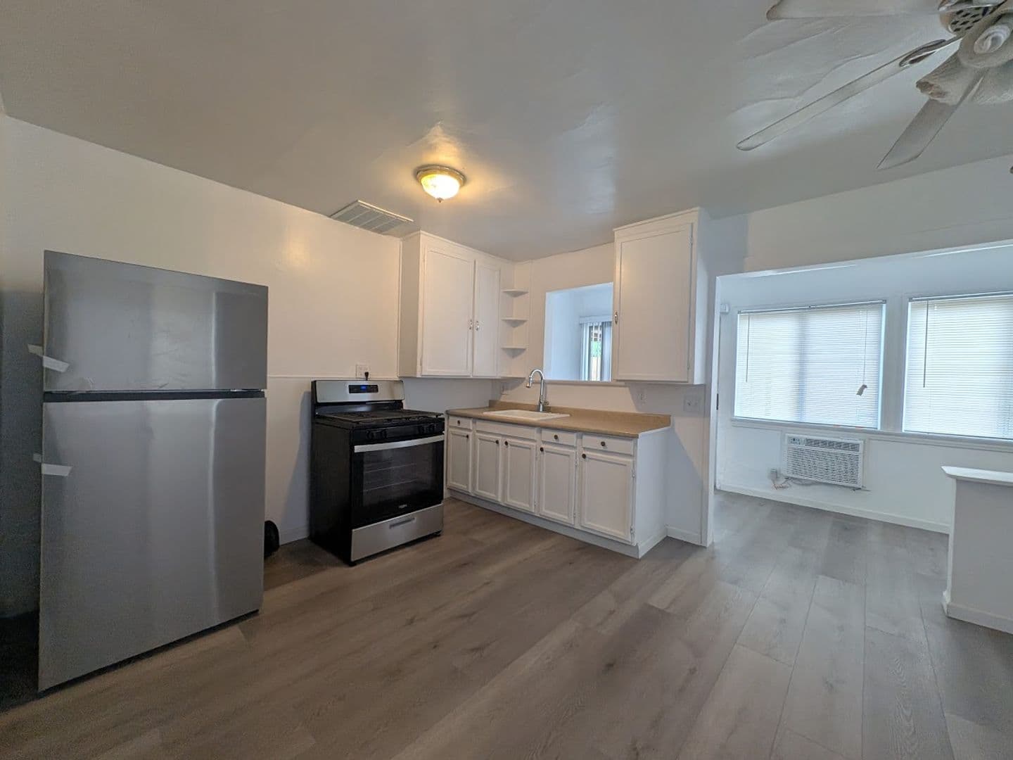 S. El Monte House: 1412 Leafdale Ave