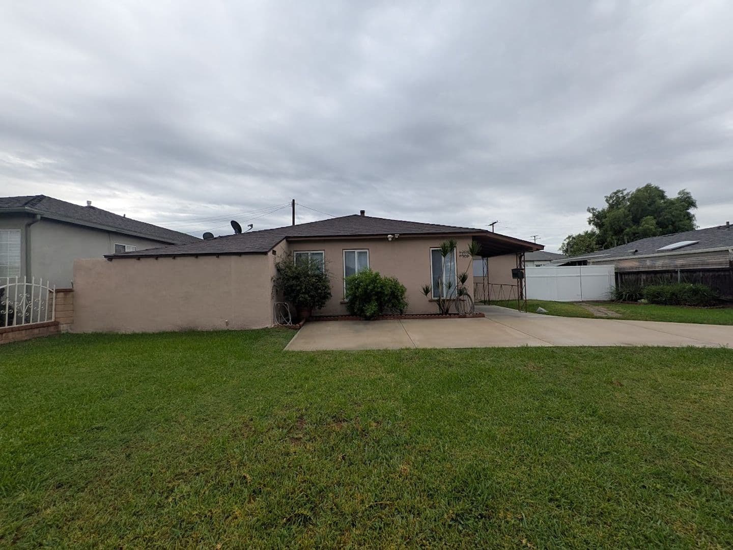 S. El Monte House: 1412 Leafdale Ave