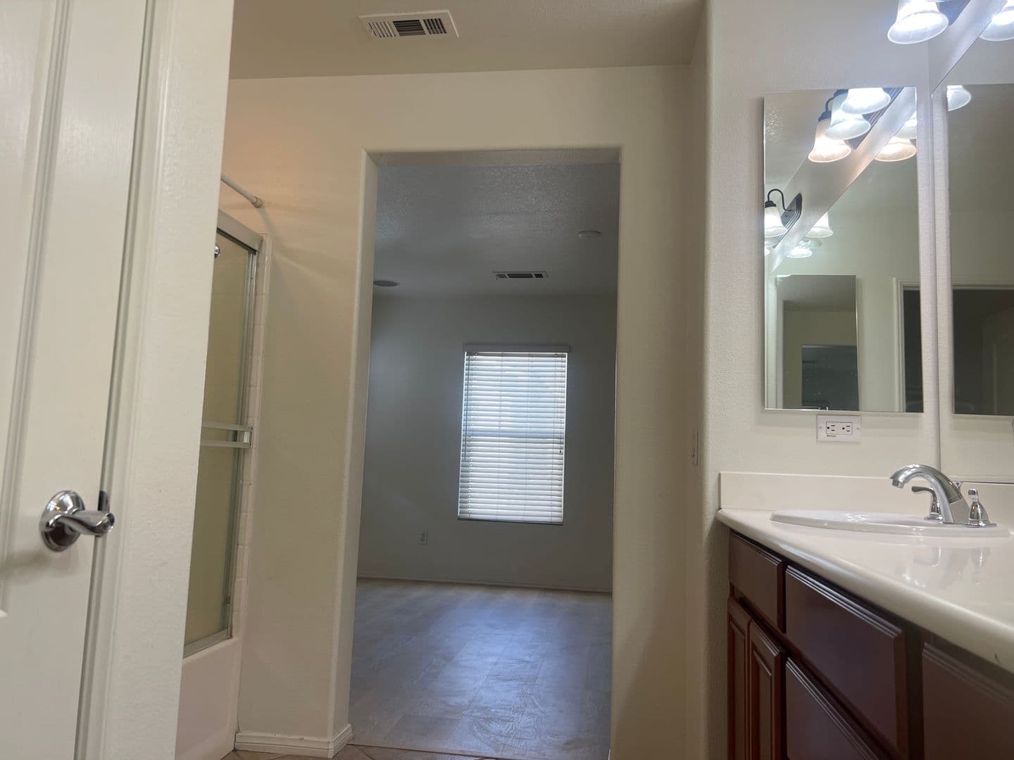 Chino Townhome: 7043 Piedmont St.
