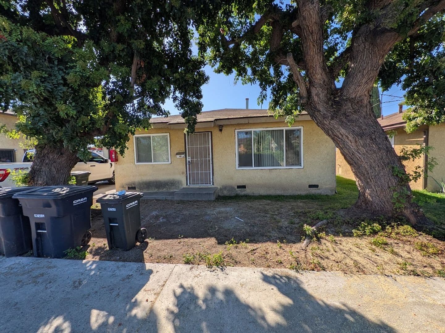 Bellflower Apartment: 8748 Cedar Street