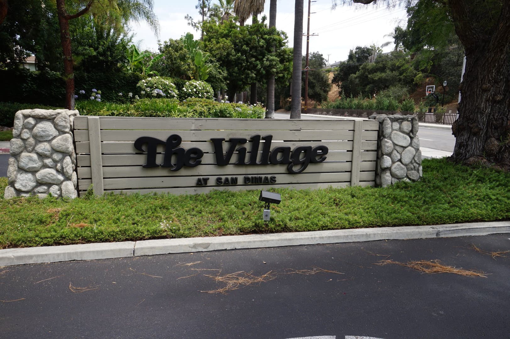 San Dimas House: 962 Bidwell Road