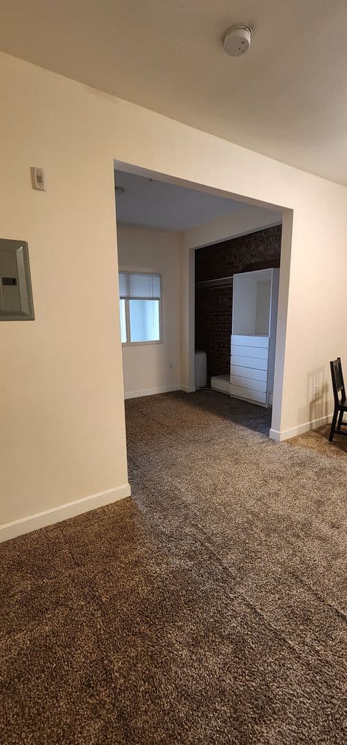 Pomona Apartment: 115 E 3rd St