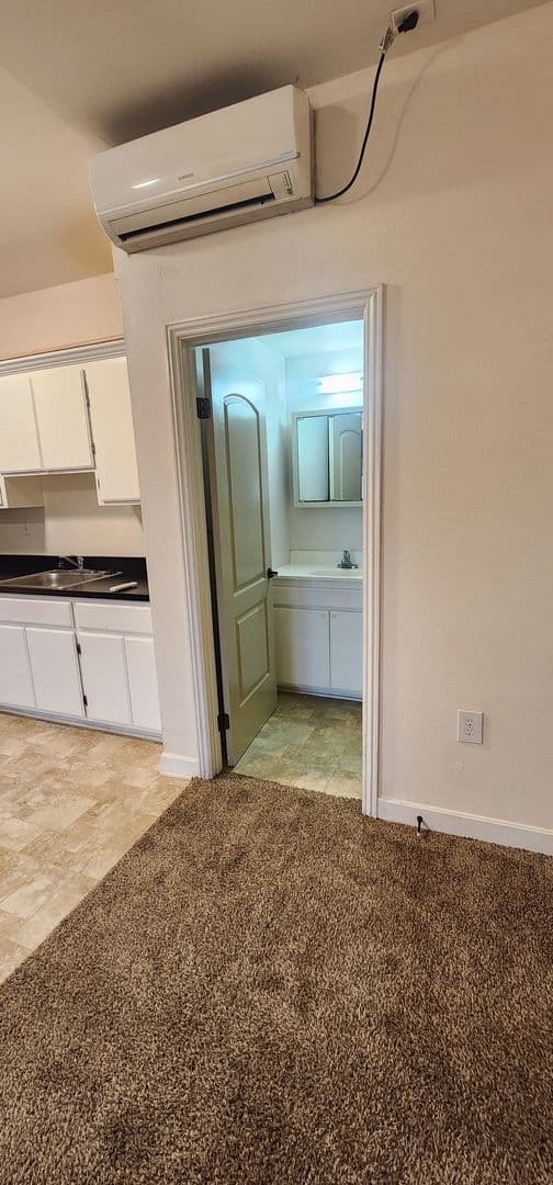 Pomona Apartment: 115 E 3rd St
