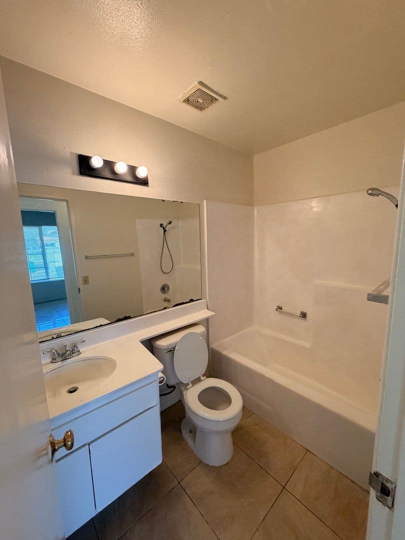 Moreno Valley House: 13193 Running Deer Rd
