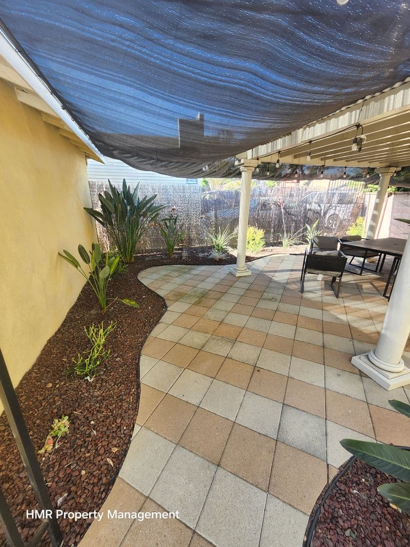 Pomona Condo: 521 1/2 San Francisco Ave