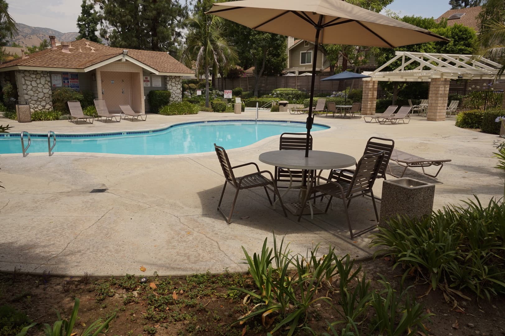 San Dimas House: 962 Bidwell Road